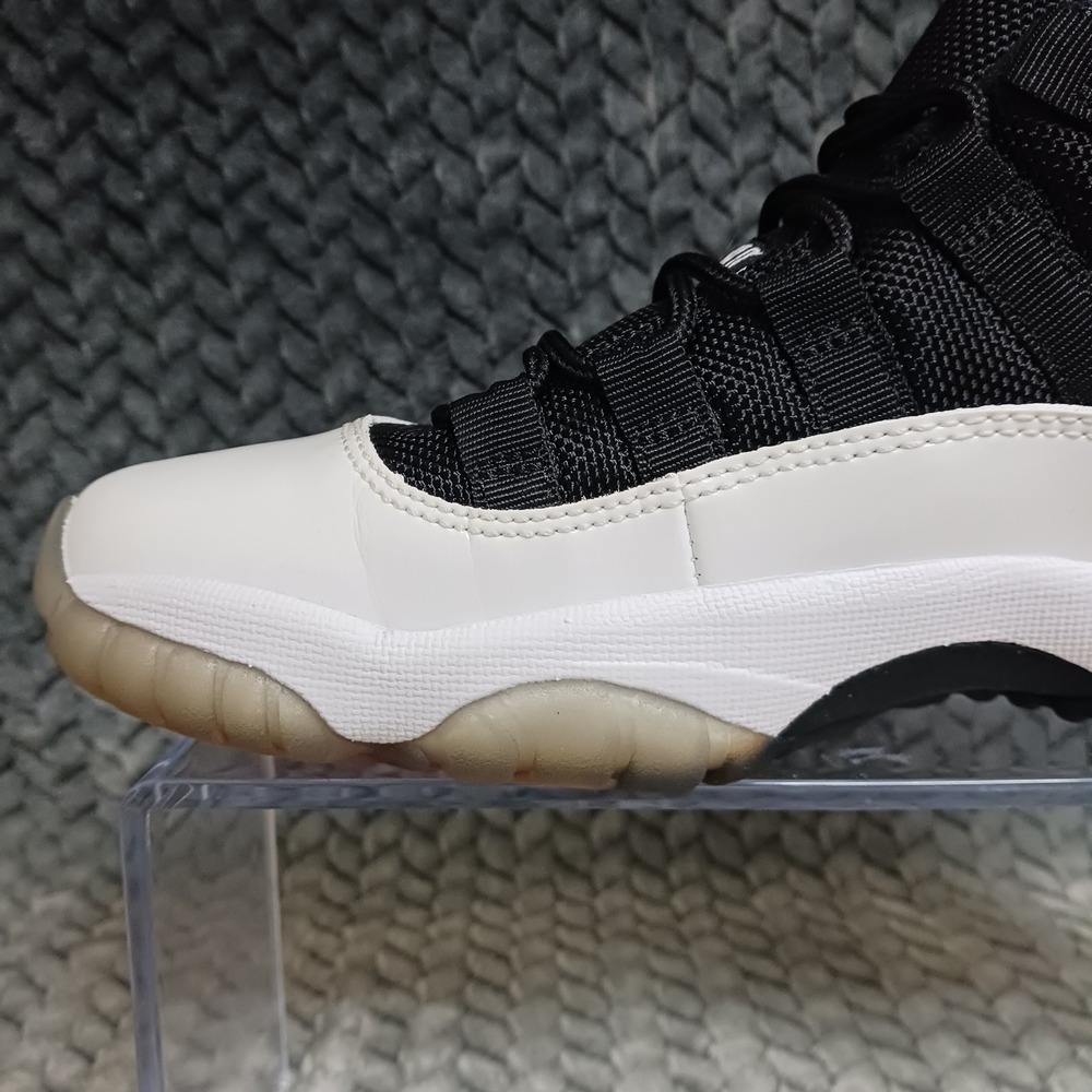 Air Jordan 11 Retro Low GS Basketball Sneakers Shoes White Black Size 5Y - Picture 10 of 16